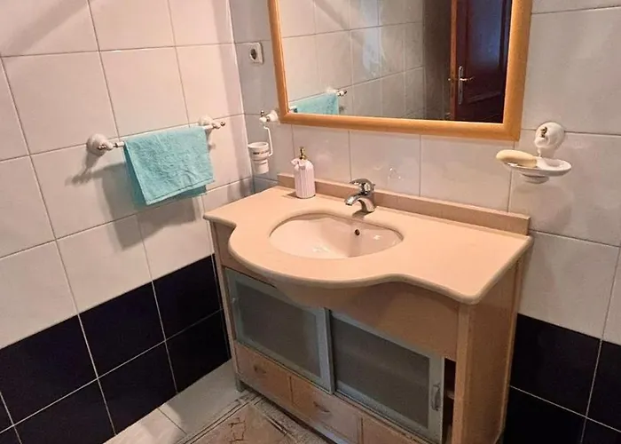 Com Varanda No Centro De *